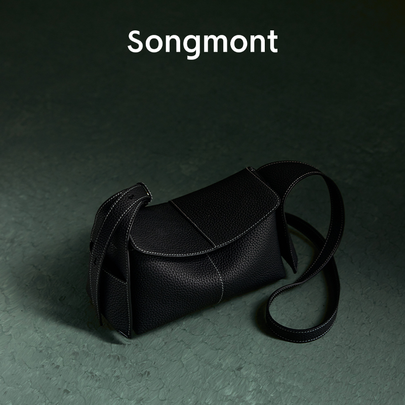 Crossbody Hobo torba od prave kože, horizontalni kvadratni oblik, zatvarač, laminirani unutarnji džep, jednostruka naramenica, unisex svakodnevna uporaba, jesen 2024.