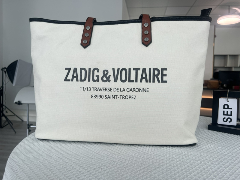 Női Tote táska – utcai stílus, vízszintes négyzet alak, cipzáras nyitás, belső rekesz a dokumentumoknak, dupla vállpánt