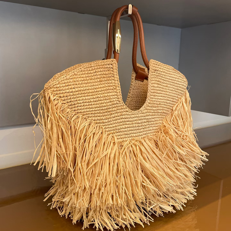 Geantă împletită din paie cu ciucuri, în stil street fashion – geantă tote/umerare pentru femei, vară 2025 (Stil: Street fashion; Material: Material textil; Închidere: Fermouar; Captușeală: Poliester; Curele: Două)