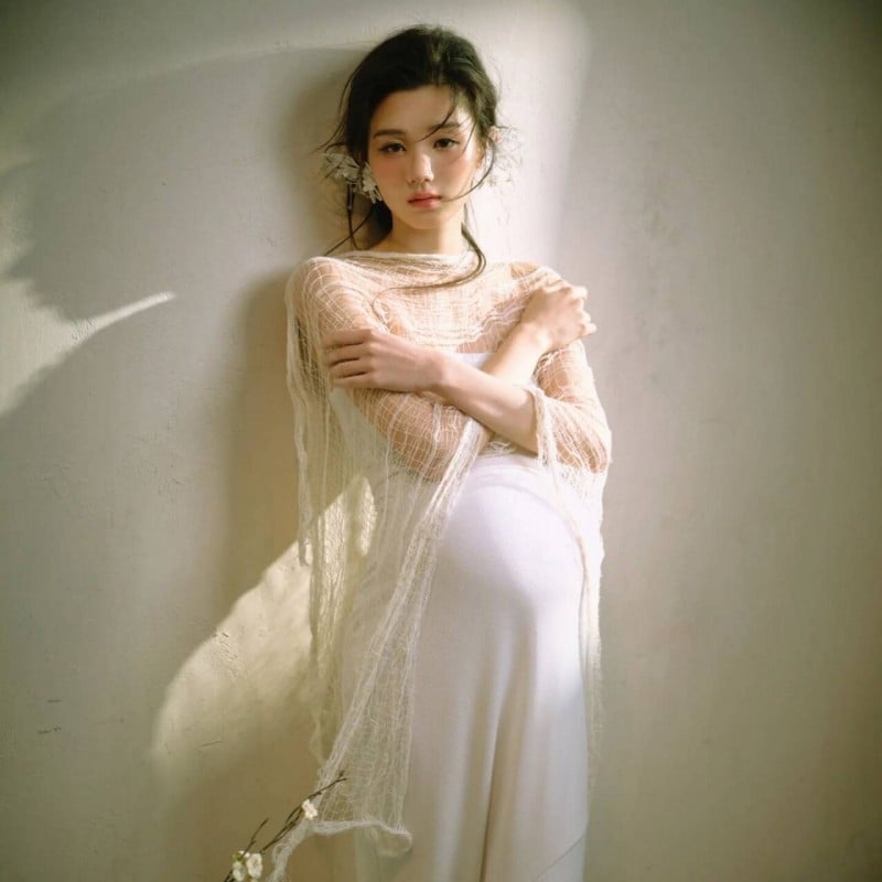 Костюм за фотосесия на бъдеща майка — без ръкави, средно дълга пола, полиестерна тъкан, 90–95% полиестер, стил свеж и сладък