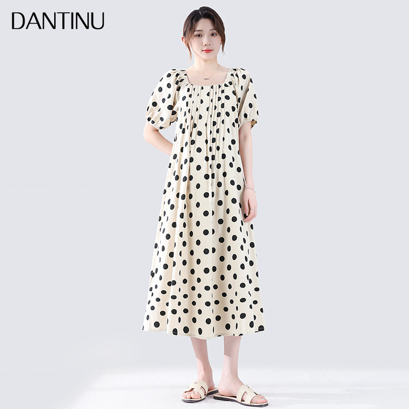 Бременска рокля с U-образно деколте, 3/4 пухкави ръкави, средна дължина пола тип фея, полиестерна смес 50–70%, лято 2025