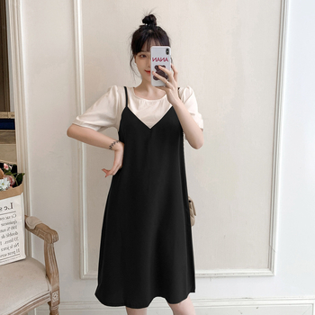 Рокля за бременни – лято 2023, свободен силует, patchwork дизайн, фиктивен двукомпонентен стил, къс ръкав, кръгло деколте, средна дължина, полиестер