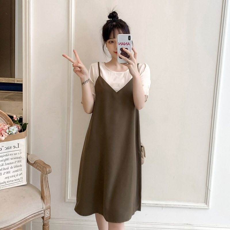 Рокля за бременни – лято 2023, свободен силует, patchwork дизайн, фиктивен двукомпонентен стил, къс ръкав, кръгло деколте, средна дължина, полиестер