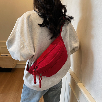 Corduroy crossbody torba s urbanim minimalističkim stilom, vanjska tkanina najlon, zatvarač, podstava poliester, proljeće 2025