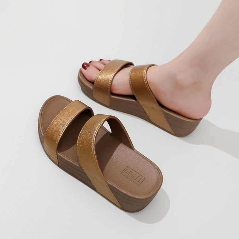 Női wedge papucsok, vastag talppal, felső és talp gumihabból, kerek orr, laza stílus, nyár 2025