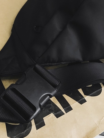 Unisex najlonska torba preko ramena sa zatvaračem, unutarnja džep za telefon i džep s patchem, izdanje jesen 2025