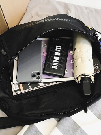 Unisex najlonska torba preko ramena sa zatvaračem, unutarnja džep za telefon i džep s patchem, izdanje jesen 2025