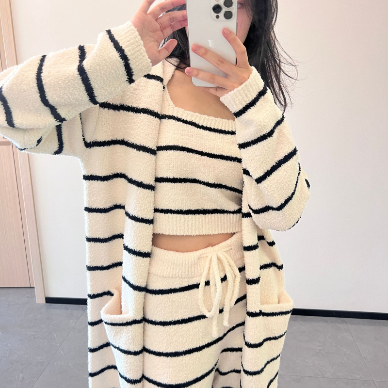 Pajamski set od pola velura, 100% poliester, ekstra debeli, četverokutni ovratnik
