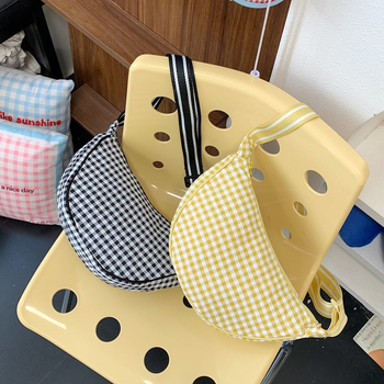 Kanvas torbica preko ramena, karirani uzorak, gradski stil, zip zatvaranje, poliester podstava