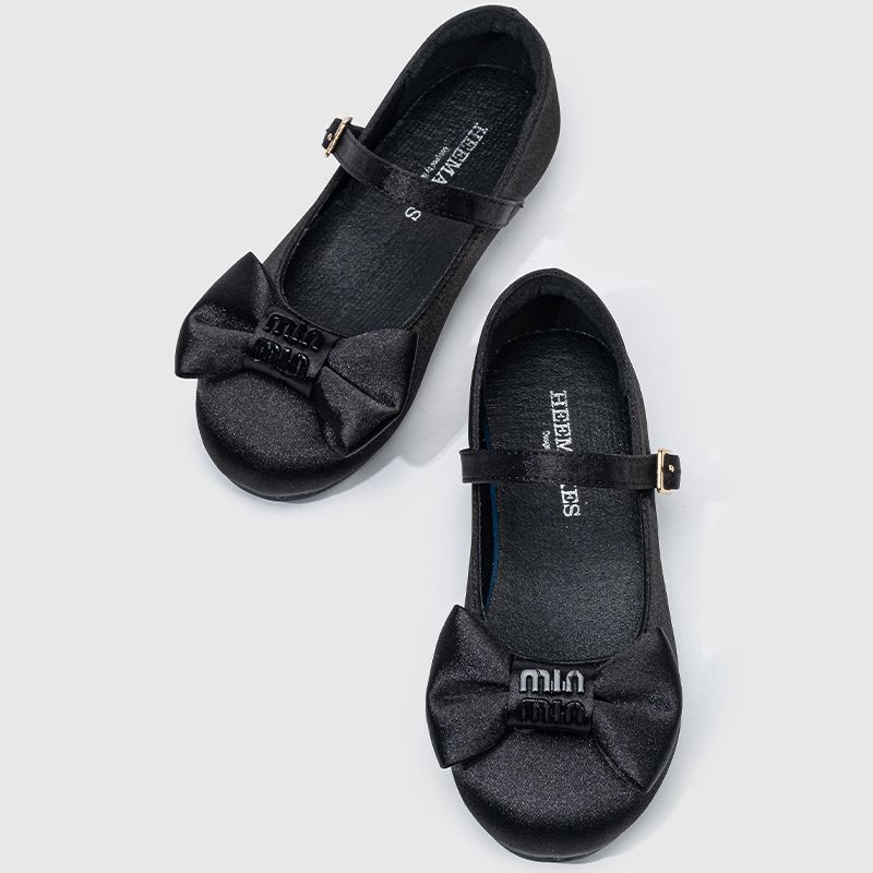 Lányoknak szóló selyem balettcipő masnival, puha talpú, hercegnő stílus, felső rész: selyem, márka heemakes, 1–16 éves korig