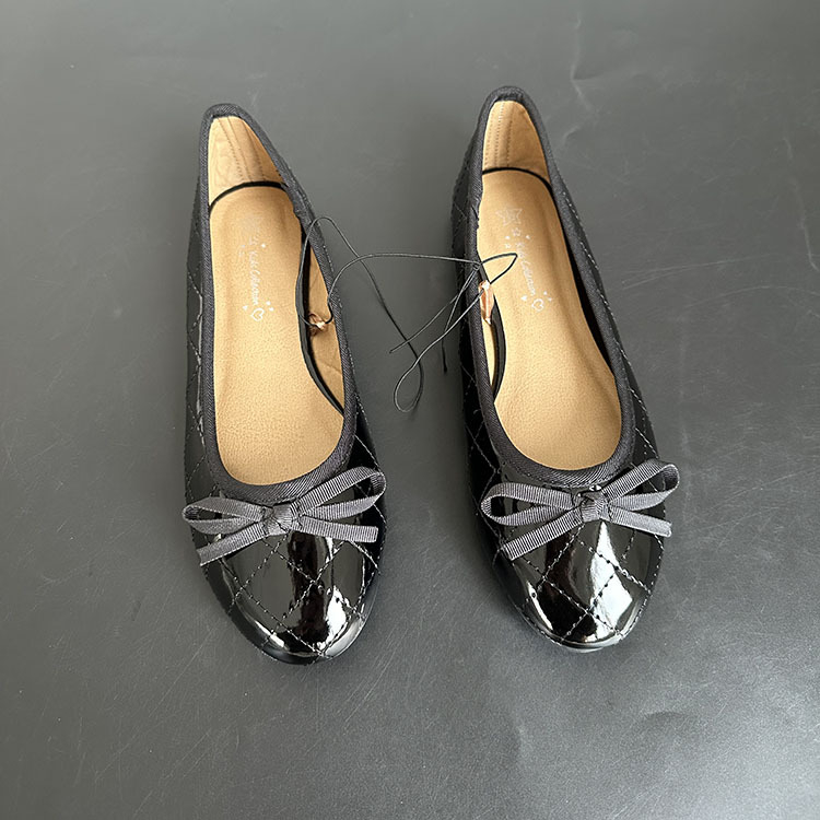 Dječje slip-on cipele od PU kože, prozračne, niskog izreza, gumena potplata, elastična traka (PU gornji dio; slip-on; niskog izreza; prozračne; gumena potplata)