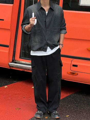 Prane denimska košulja s dugim rukavima za muškarce, slobodan kroj, korejski stil kardigan, ovratnik s reverom i džepovi, 75% pamuk, 25% poliester