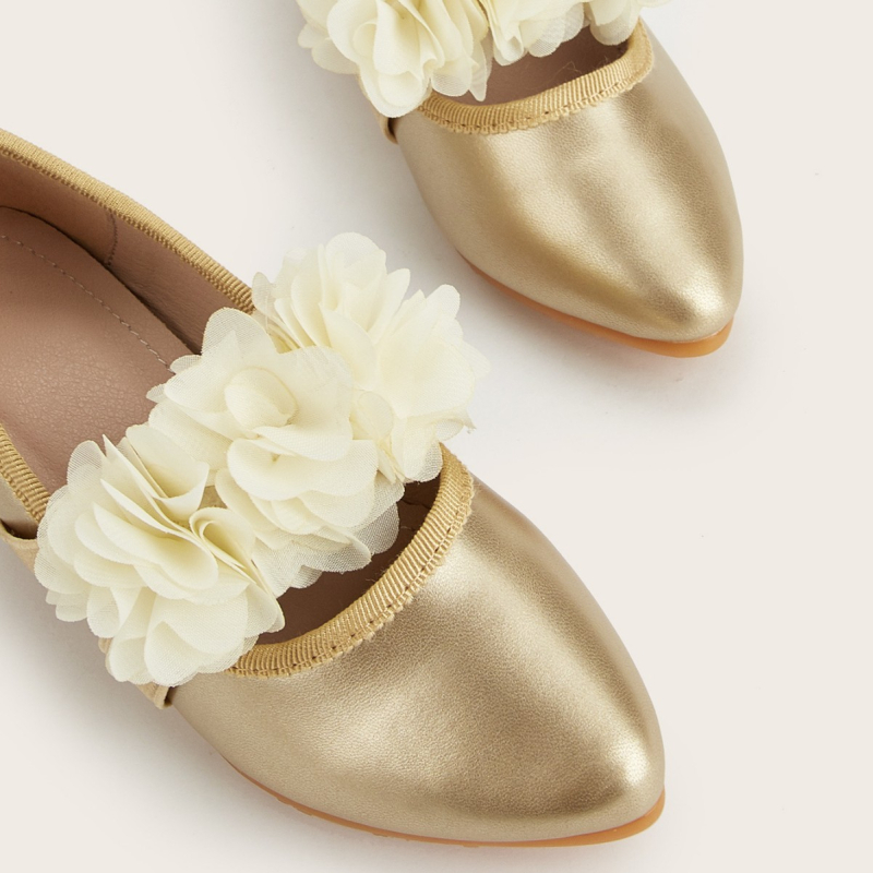 Djevojčice štikle s čipkom i špicastim vrhom, za uzrast 7–12 godina, gornji materijal: super vlakno, potplat: guma, zatvaranje: elastični pojas, stil: princeza