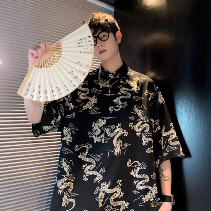 Muška košulja u kineskom Tang stilu, reverni ovratnik, slobodan kroj, poliester, uzorak s raspuklim cvijećem, pola rukava