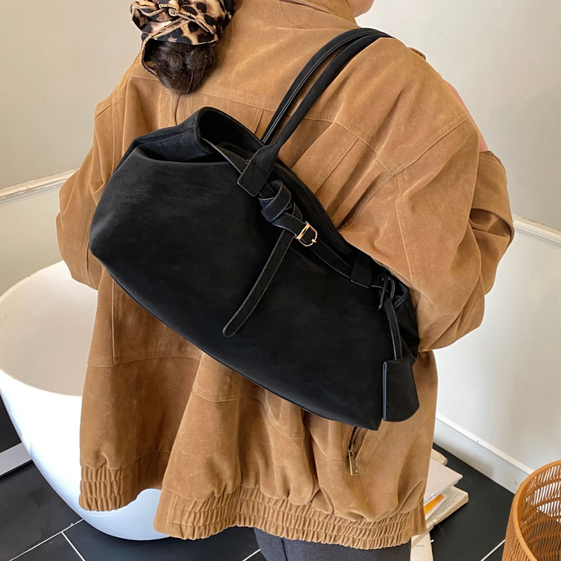 Krozgranična retro tote torbica s magnetskim zatvaranjem, PU materijal, poliester podstava, dvostruke naramenice, unutarnji džepovi za telefon i dokumente