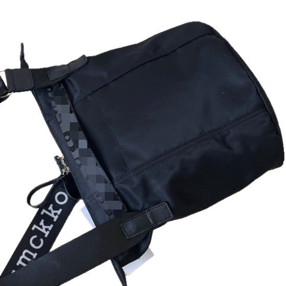 Nylon cilindrična crossbody torba, unisex dizajn, zatvaranje na zip, pretinac za mobitel