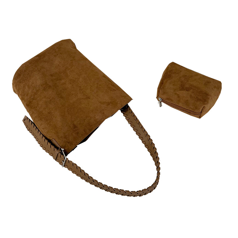 Bucket torbica, korejske nišne modne sezone jesen/zima s retro teksturom, svestrana, s jednim ramenskim i crossbody remenom; materijal PU; oblik košare (bucket oblik); magnetska kopča; unutarnja džep za telefon; sezona zima 2025