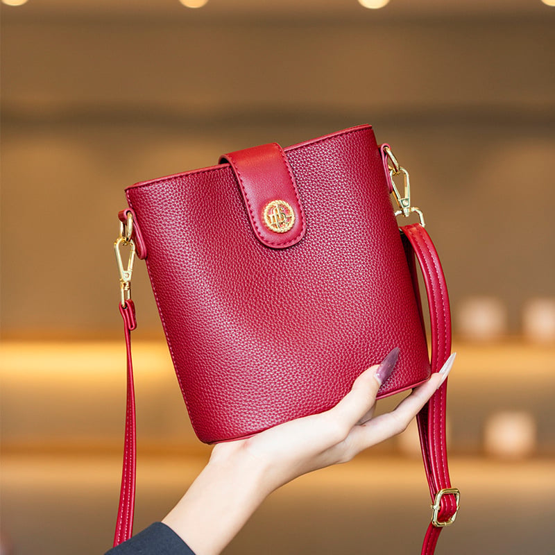 Gelandai PU bucket torba s crossbody naramenicom, horizontalni kvadratni oblik, zatvaranje na zip, unutarnji džepovi: džep na zip, džep za telefon, džep za prijenosno računalo, za svakodnevnu uporabu