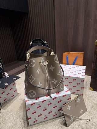 Bucket bag od svile, zatvaranje vrpcom, euro-američki retro stil, izdanje jesen 2024