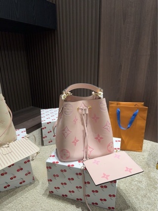 Bucket bag od svile, zatvaranje vrpcom, euro-američki retro stil, izdanje jesen 2024