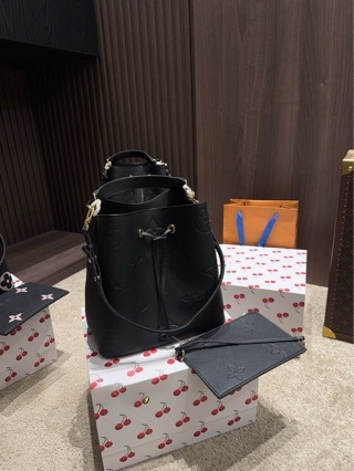 Bucket bag od svile, zatvaranje vrpcom, euro-američki retro stil, izdanje jesen 2024