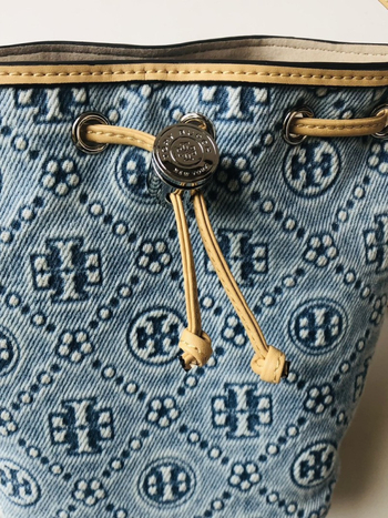 Bucket torba od prave kože, unisex stil, zatvarač na šnurom, unutarnji džep s zipom i ID karticom