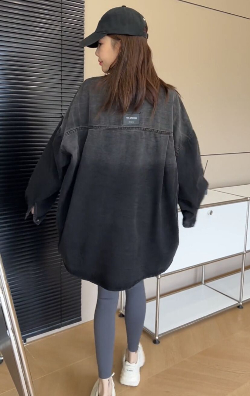 Denim košulja jakna, oversize, duge rukave, polo ovratnik, pješčano pranje, srednja duljina