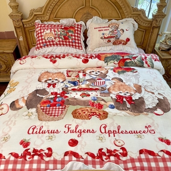 Tej velvet ágynemű készlet Cartoon mintával, digitális nyomtatás, 1500–2000 g, négy részes készlet, INS stílus