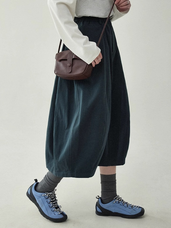 Suknja Bud, jednobojna, midi duljina, pamuk-mješavina tkanina, uredski stil
