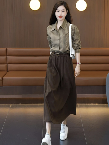 Юбка Chenille тъкан, еднотонна, средна дължина, силует pencil, 90-95% полиестер