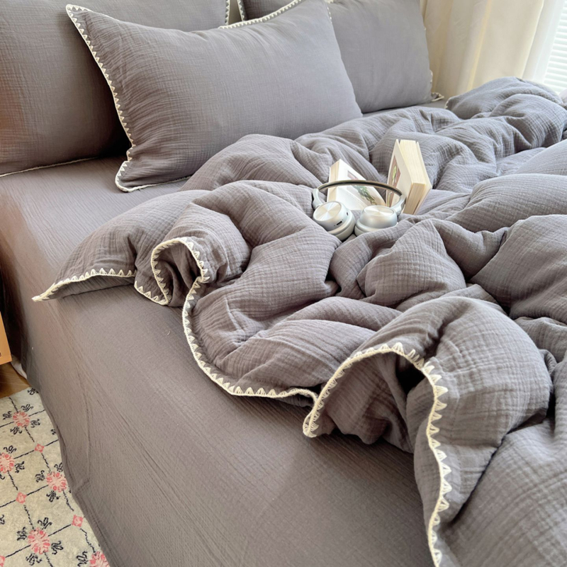 Чист памук – четиричленен комплект спално бельо със завивка, 60S плат, реактивен печат, квилтов дизайн, минималистичен стил