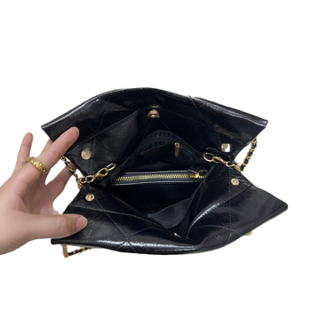 Crossbody torbica bucket od PU, horizontalni kvadratni oblik, magnetsko zatvaranje, jedan remen