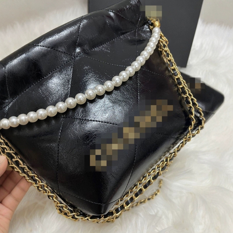 Crossbody torbica bucket od PU, horizontalni kvadratni oblik, magnetsko zatvaranje, jedan remen