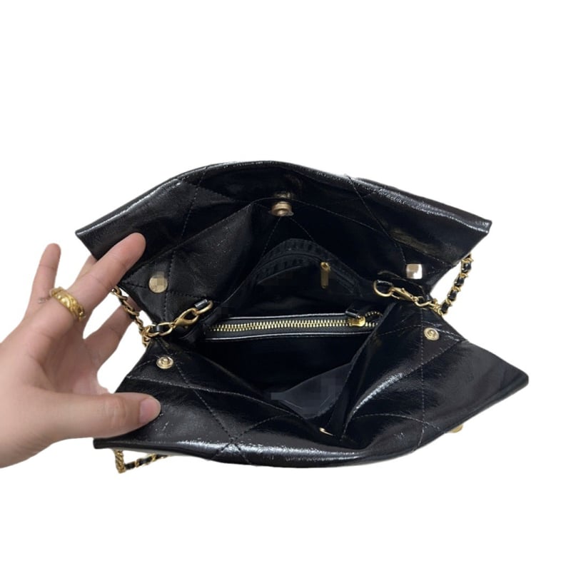 Crossbody torbica bucket od PU, horizontalni kvadratni oblik, magnetsko zatvaranje, jedan remen
