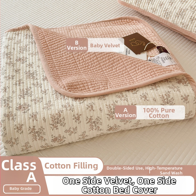 Cuvertură reversibilă pentru pat, set de trei piese — o parte din bumbac, cealaltă din catifea; țesătură 40s, vopsire reactiva, quiltare; spălare la temperatură înaltă