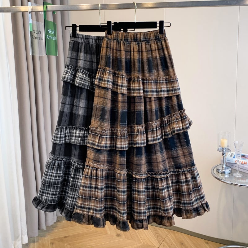 А-образна миди пола с каре модел, вълнена тъкан с полиестер и еластан, триизмерен крой, литературно ретро стил, средна дължина