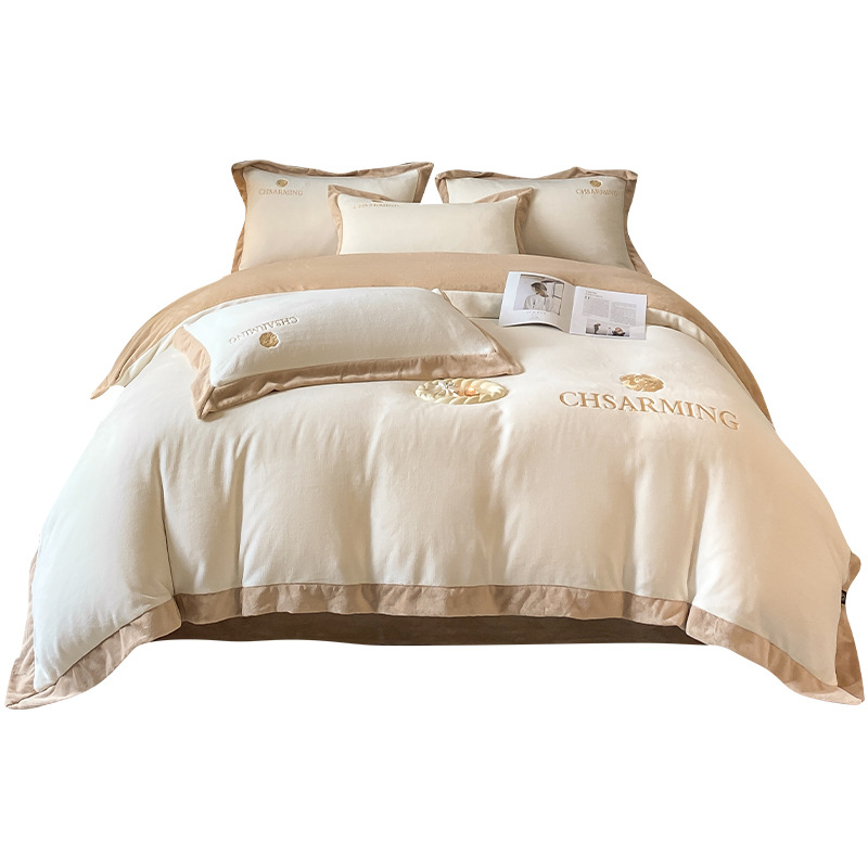 Set de pat din milk velvet cu broderie, patru piese, stil modern minimalist, moale și cald, prietenos cu pielea
