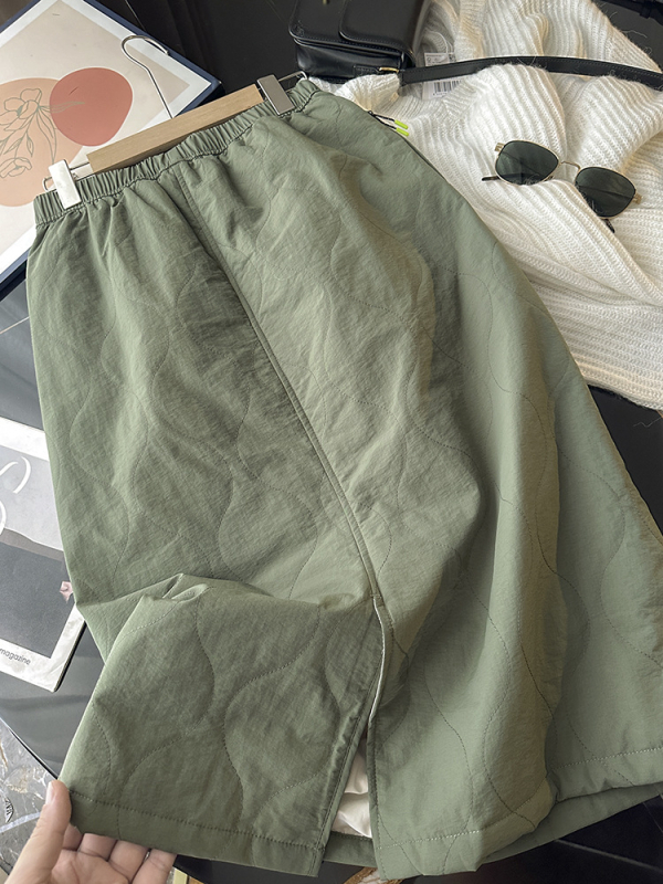 Памучно-блендова quilted пола до средна дължина за жени, есен 2024, 50–70% полиестер.