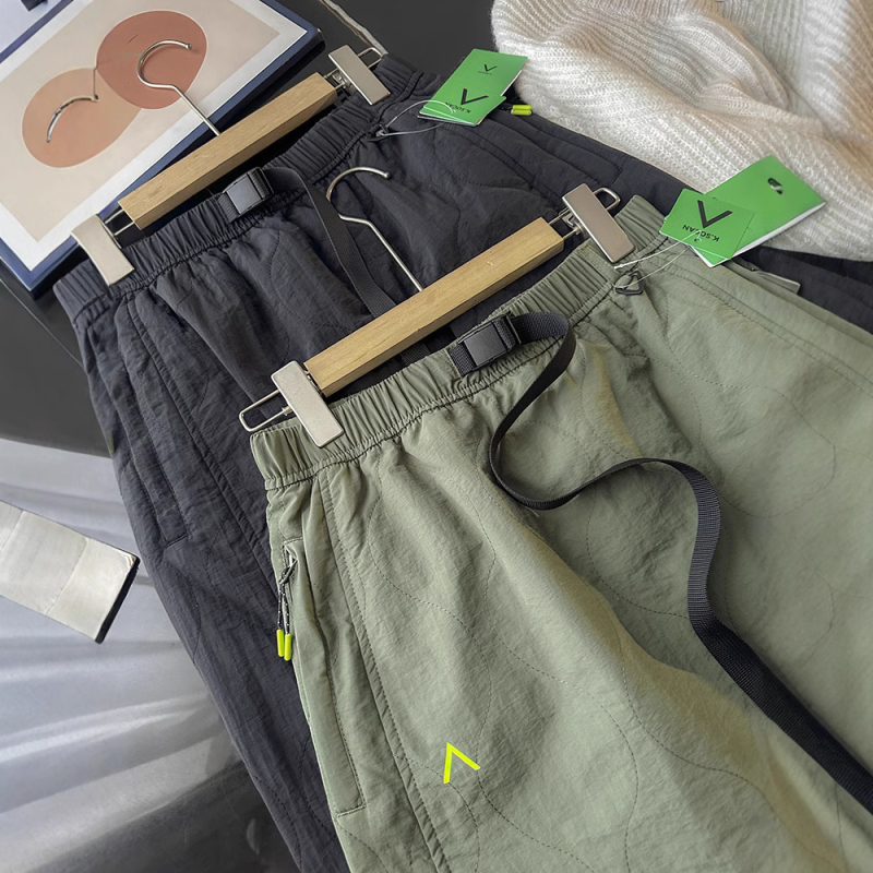 Памучно-блендова quilted пола до средна дължина за жени, есен 2024, 50–70% полиестер.