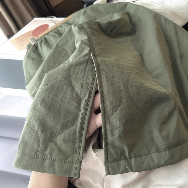 Памучно-блендова quilted пола до средна дължина за жени, есен 2024, 50–70% полиестер.