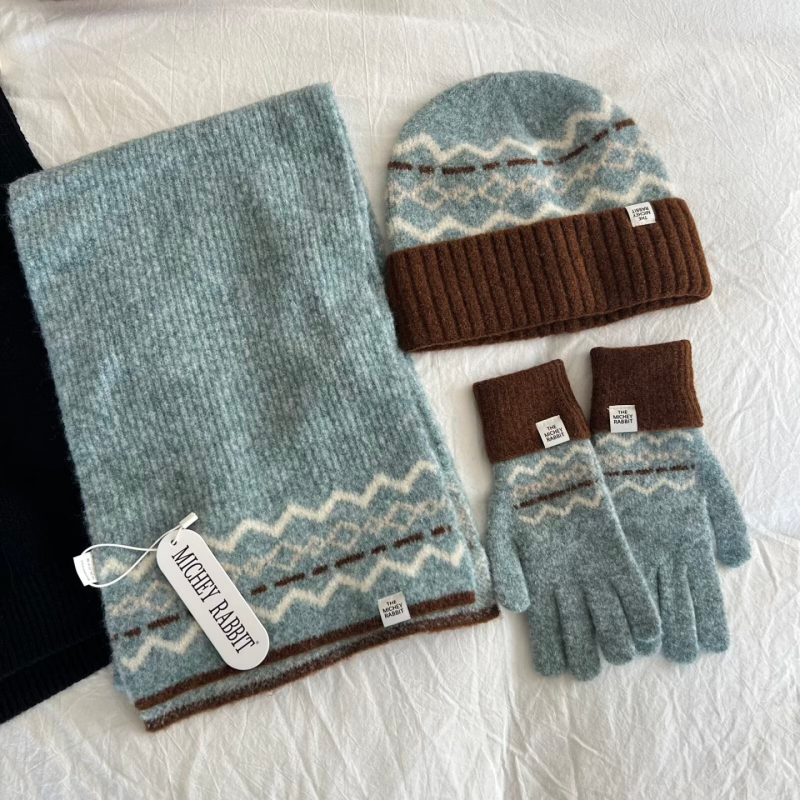 Troje pletene rukavice, šal i kapa — Fair Isle uzorak, warp knitting tehnika, debela toplina za jesen