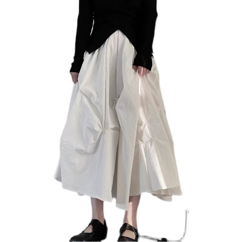 Nepravilna midi suknja s plisiranom teksturom, japansko-korejski casual stil, proljeće 2024