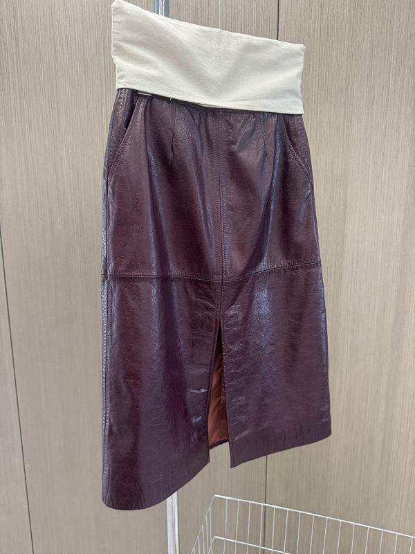 Kožna suknja za bokove, midi duljine, završna obrada oil-wax, umjetnički vintage stil