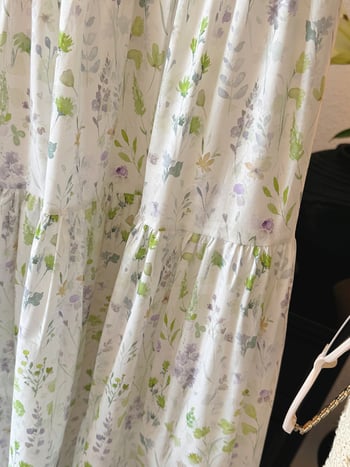 Kišobran suknja s printom s lomljenim cvjetnim uzorkom — pamuk-poliester smjesa, srednja duljina, književno-retro stil, ljeto 2025