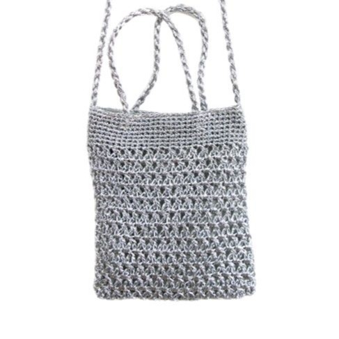 Ženska torbica za rame i ručno te cross-body | minimalistički tiho luksuz | magnetska kopča | podstava od poliestera i pamuka | horizontalni četvrtasti oblik | džep za mobitel