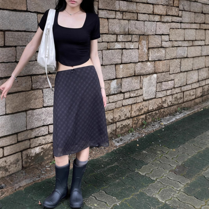 Suknja tipa A, srednja duljina, poliester s elastanom, tkana, retro stil