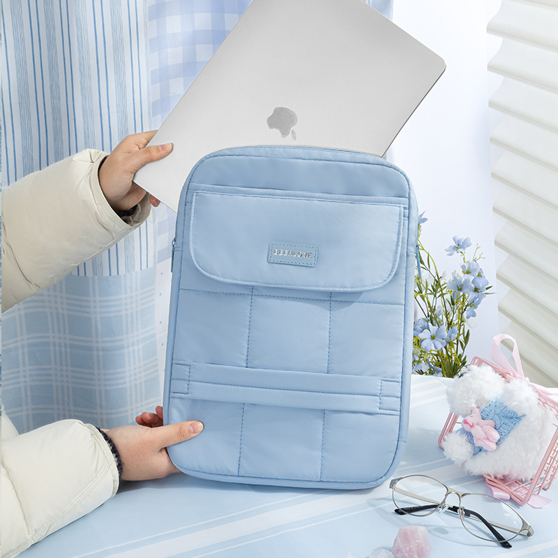 Taška na notebook – odolný polyester, zips, mäkká rukoväť, zimné vydanie 2025