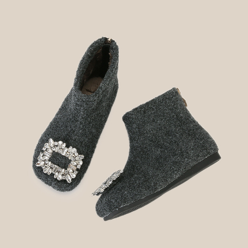 Gyerekeknek szóló Mary Jane cipő strasszokkal, velúr felső, fleece bélés, gumi talp, hátul cipzár