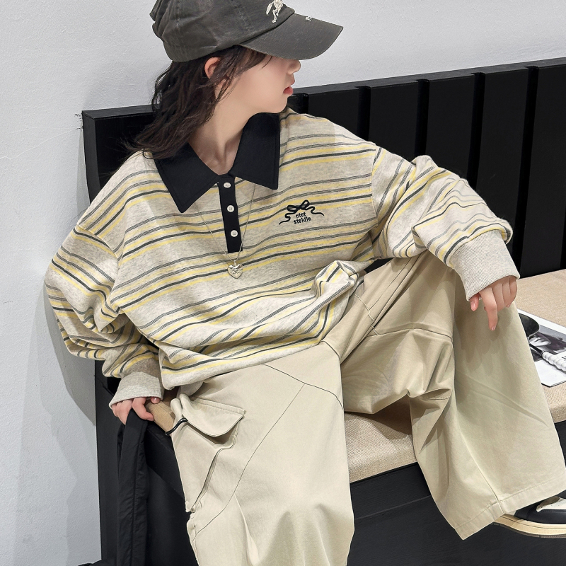 Lányoknak készült fleece-betétes polo felső, csíkos mintával, pamut anyag, koreai stílus, tél 2025
