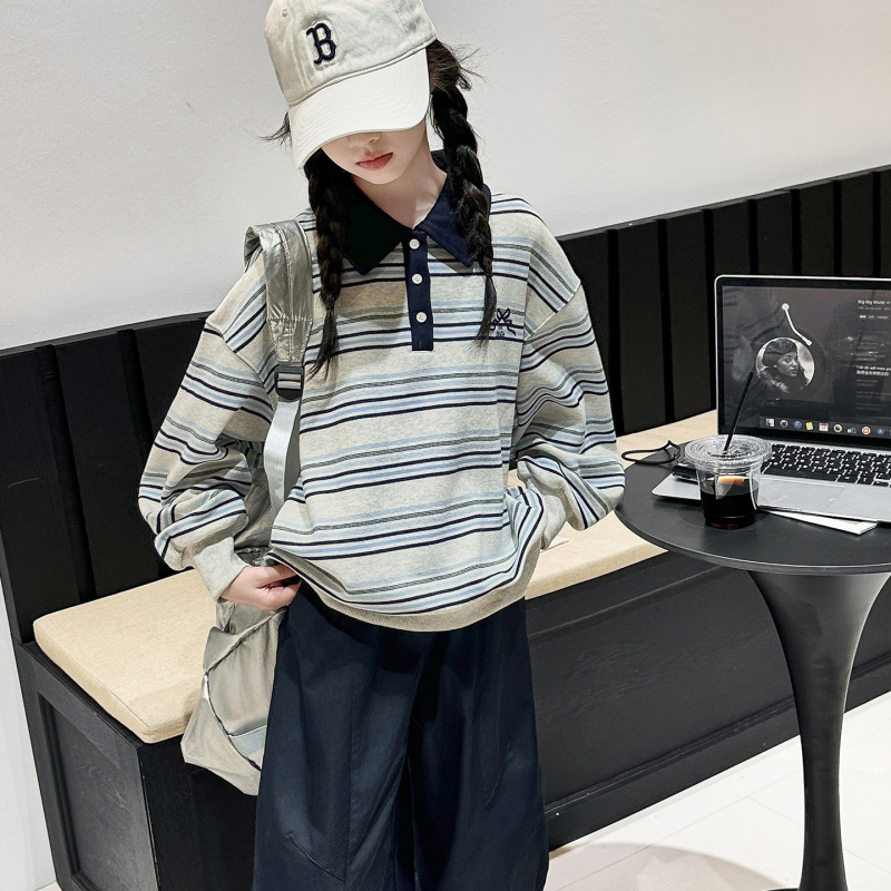 Lányoknak készült fleece-betétes polo felső, csíkos mintával, pamut anyag, koreai stílus, tél 2025